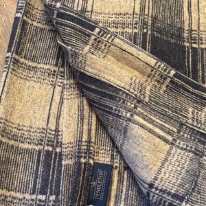 Pendleton Navy and Cream Checkered Throw Blanket